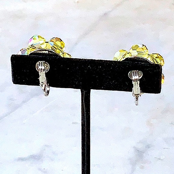 LAGUNA EARRINGS CLIP YELLOW AURORA BOREALIS CRYSTAL FLOWER (UNMARKED) 1 INCH - Picture 7 of 8